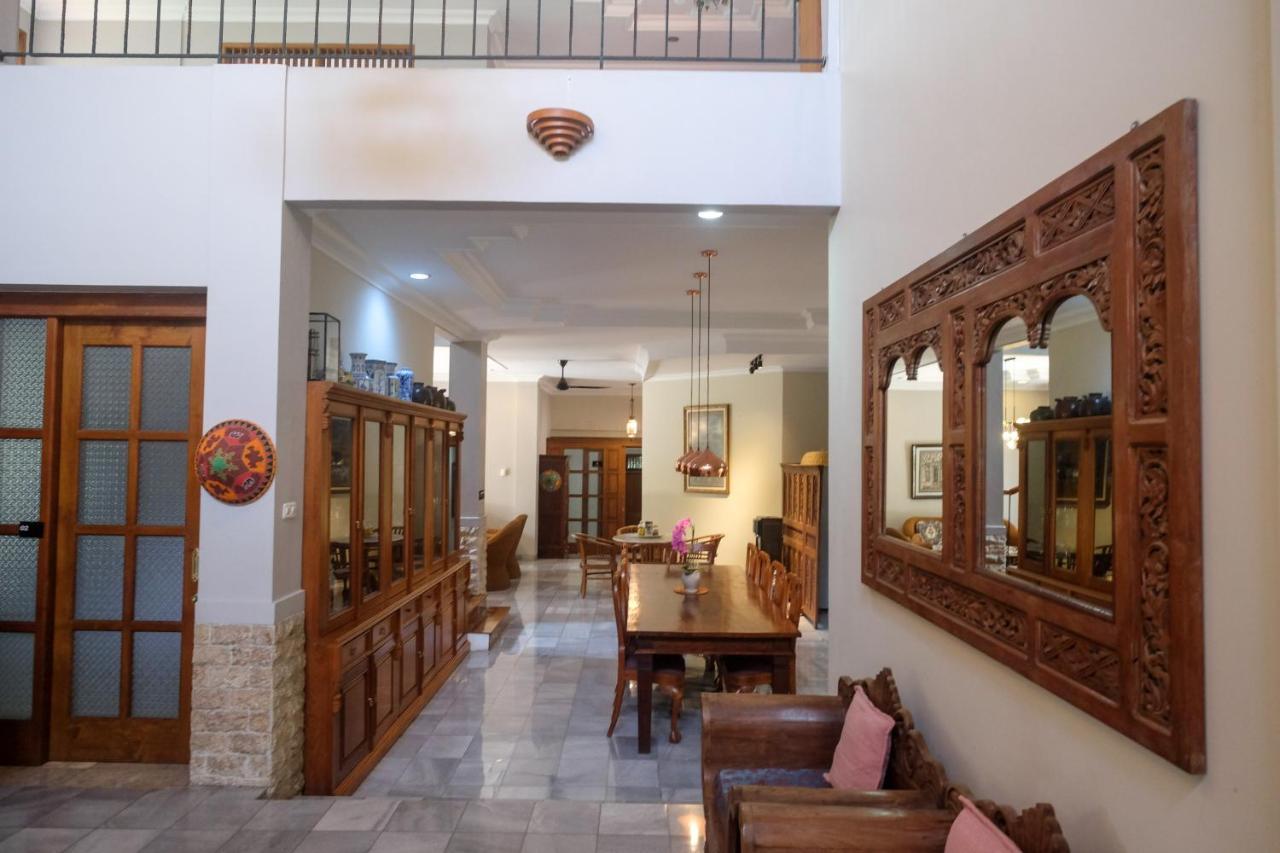 Sareh Villa By The Lavana Semarang Exterior foto