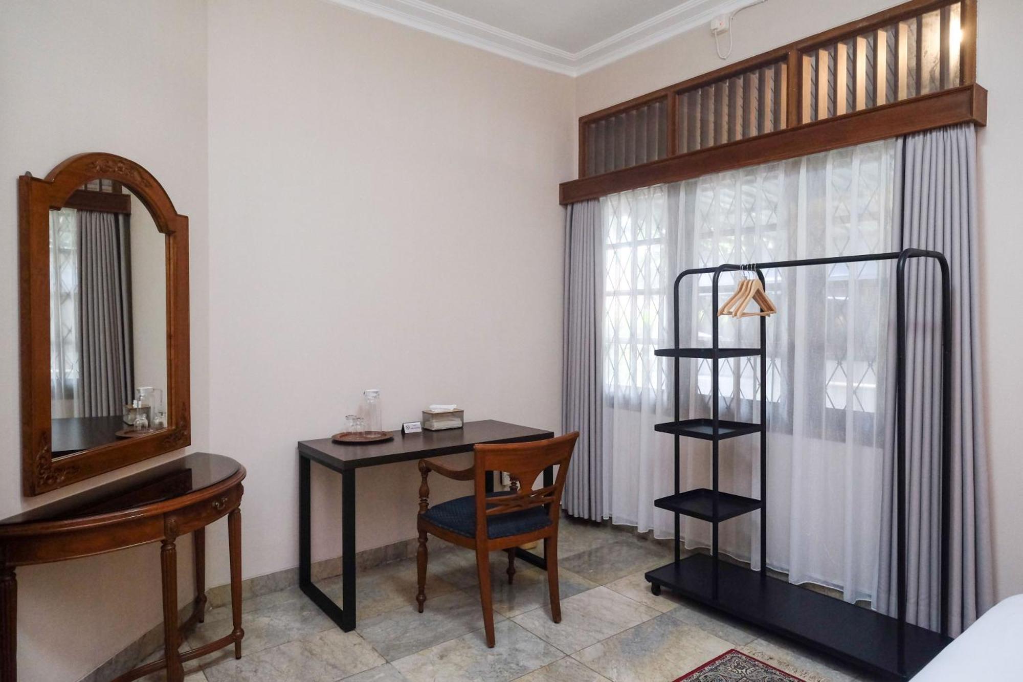 Sareh Villa By The Lavana Semarang Exterior foto